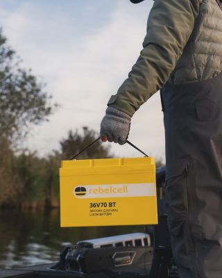 🔋 Maximální výkon pro vaše dobrodružství. Rebelcell Lithiová baterie 36V70 BT je ultralehká, výkonná a navržená pro ty,...